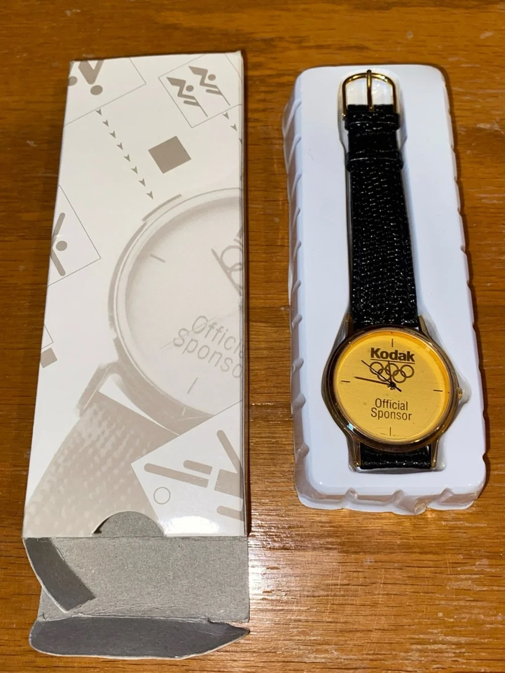 Kodak Olympic Sponsor Quartz Watch Men Gold Tone Leather Needs Battery Vintage